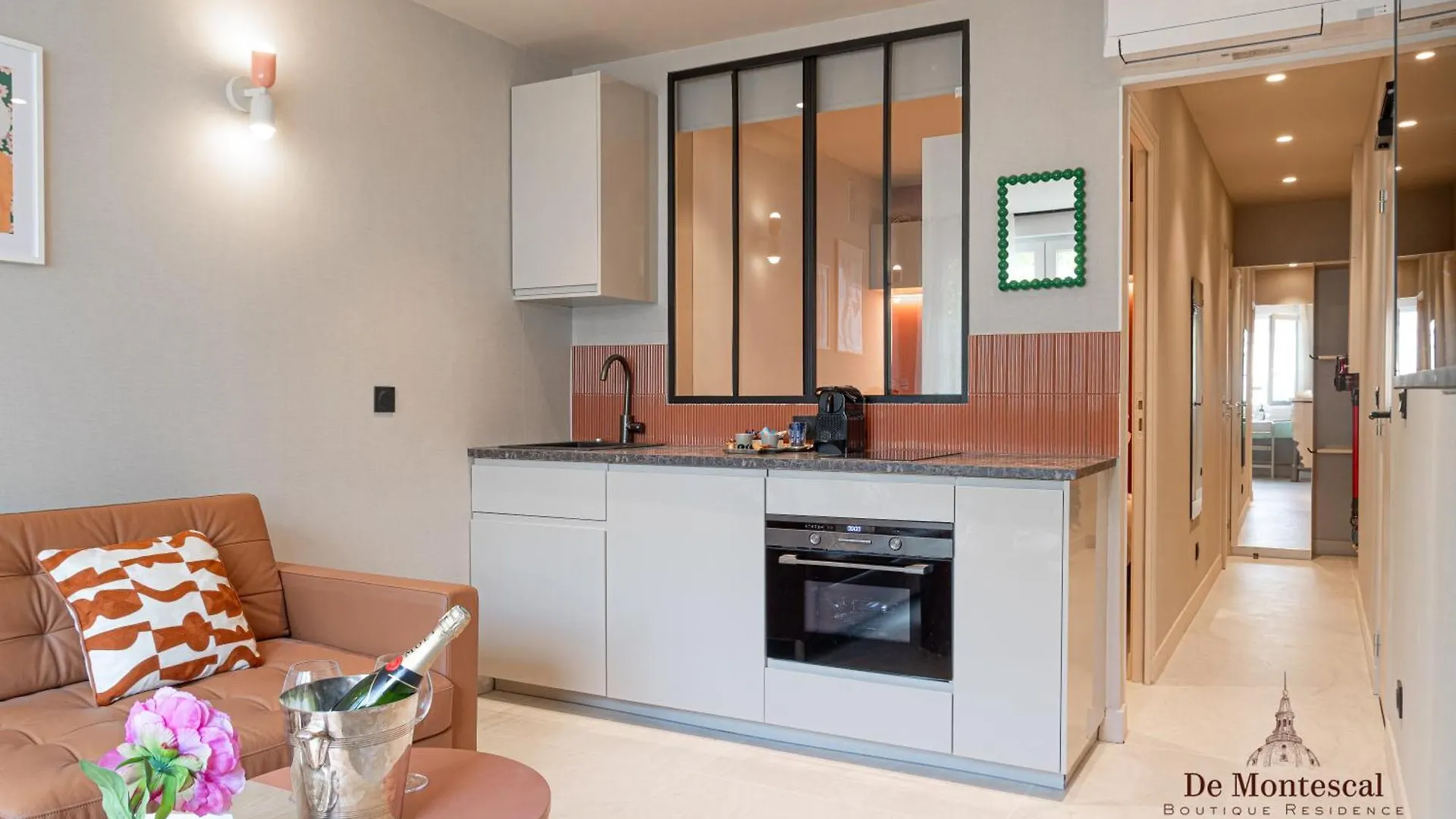 De Montescal Montparnasse Ac In A Prime Location 22 -36m2 アパート *