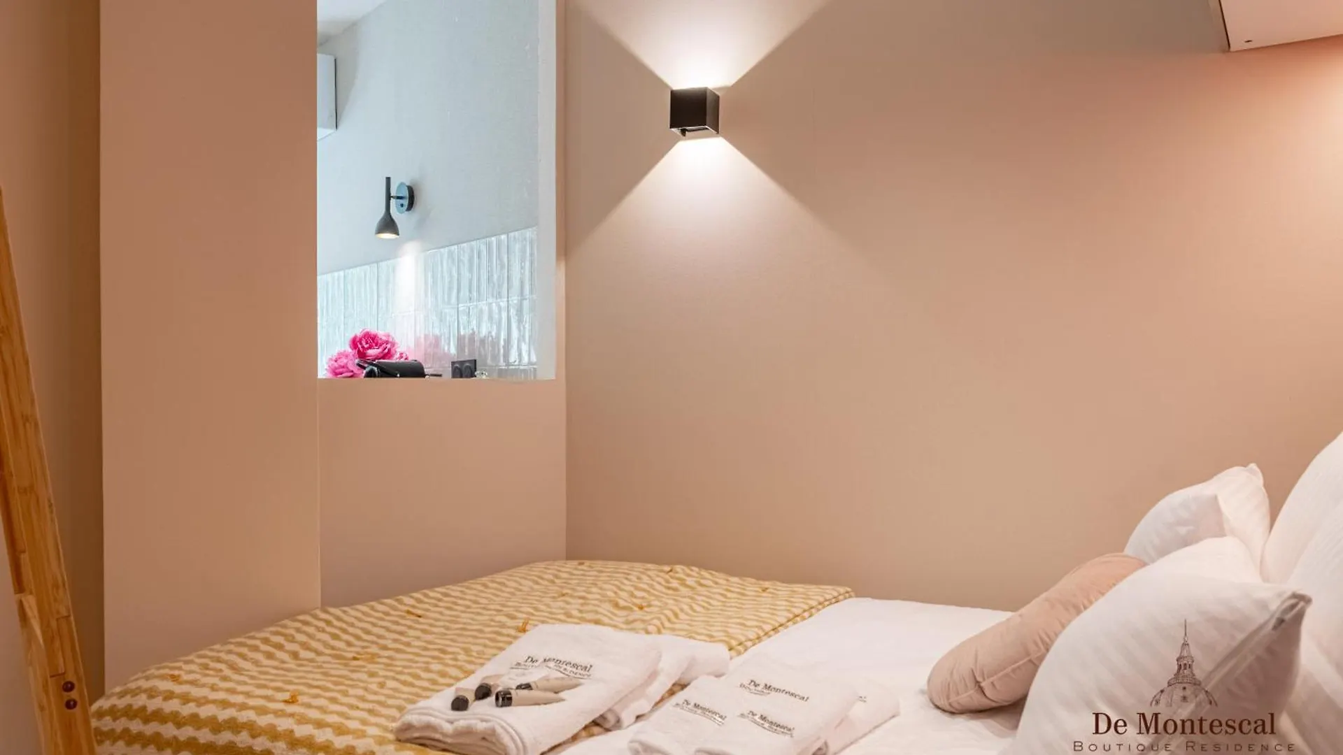 De Montescal Montparnasse Ac In A Prime Location 22 -36m2 * パリ