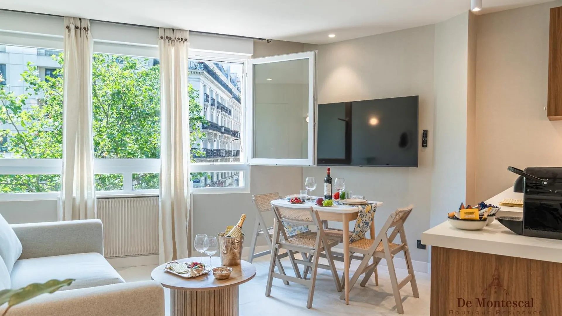 アパート De Montescal Montparnasse Ac In A Prime Location 22 -36m2 パリ