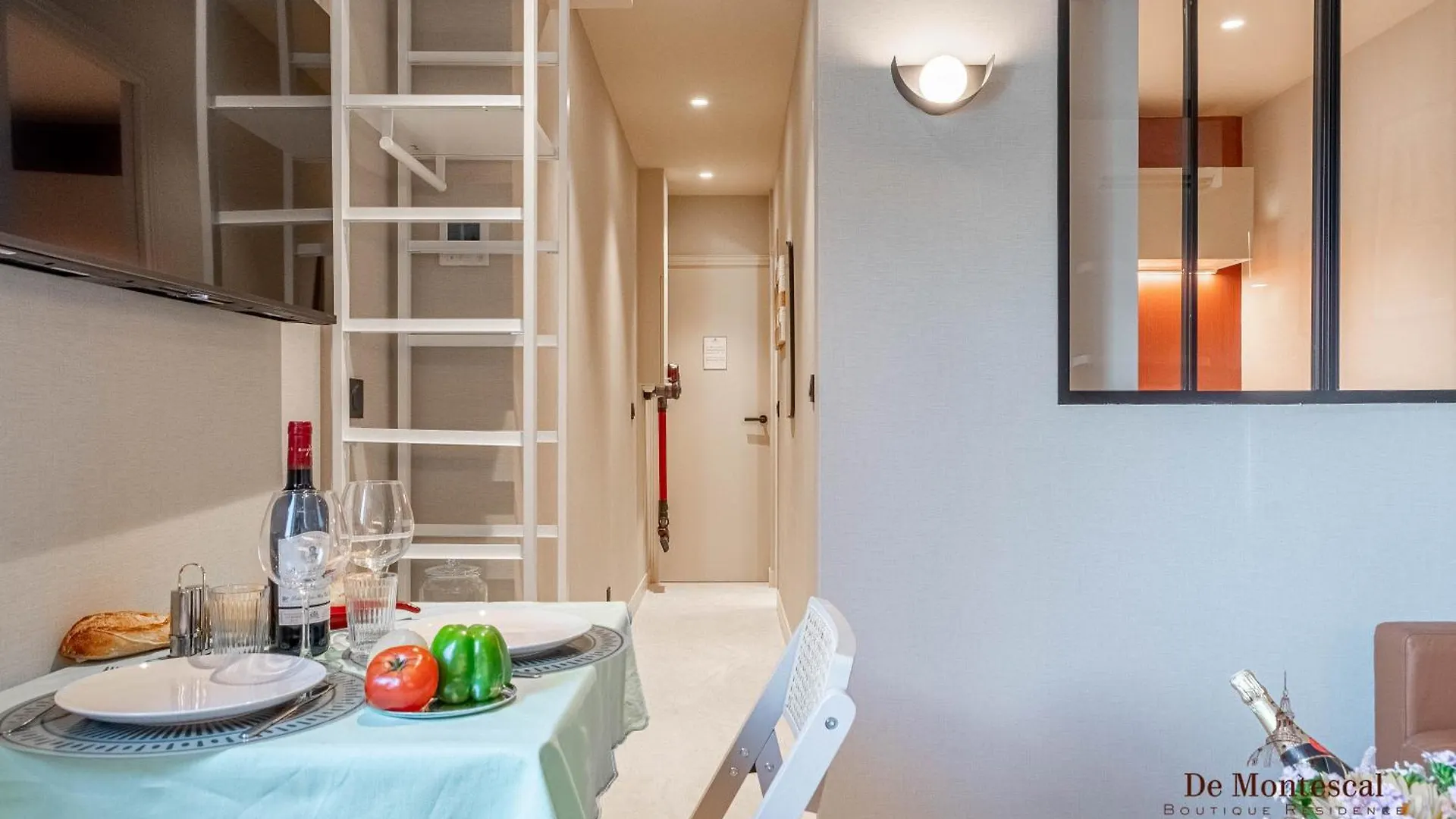 De Montescal Montparnasse Ac In A Prime Location 22 -36m2 Apartment