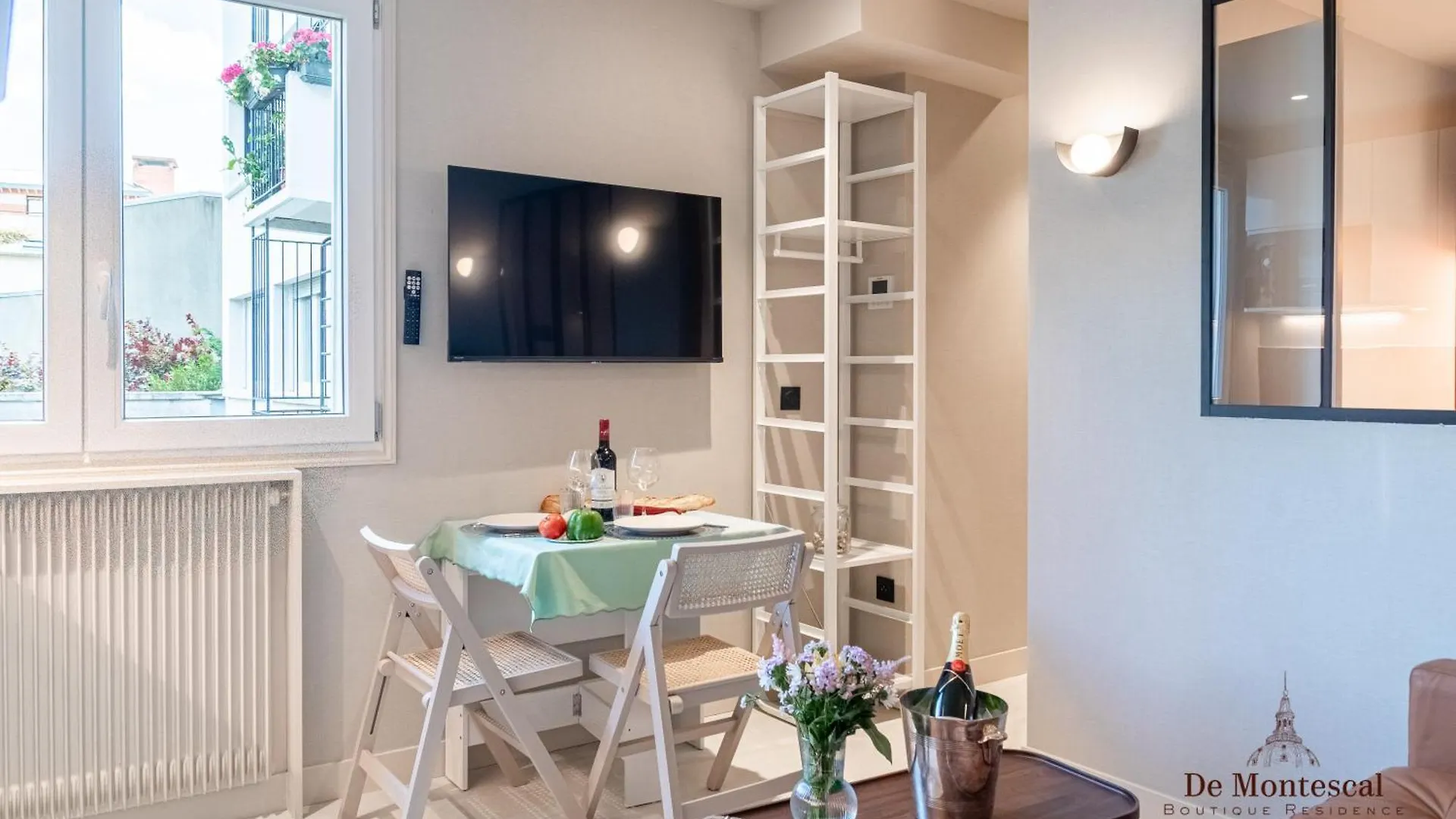 Apartment De Montescal Montparnasse Ac In A Prime Location 22 -36m2