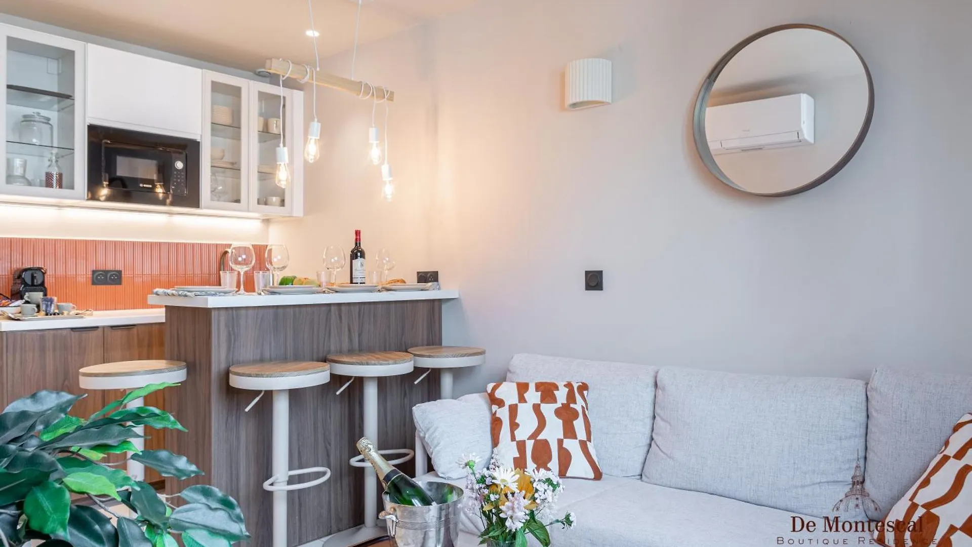 Apartment De Montescal Montparnasse Ac In A Prime Location 22 -36m2 *
