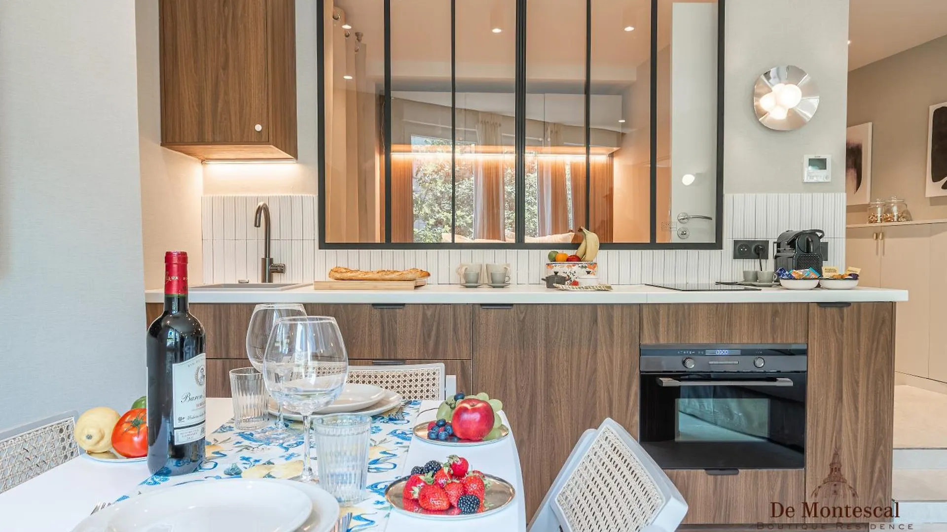 De Montescal Montparnasse Ac In A Prime Location 22 -36m2 *