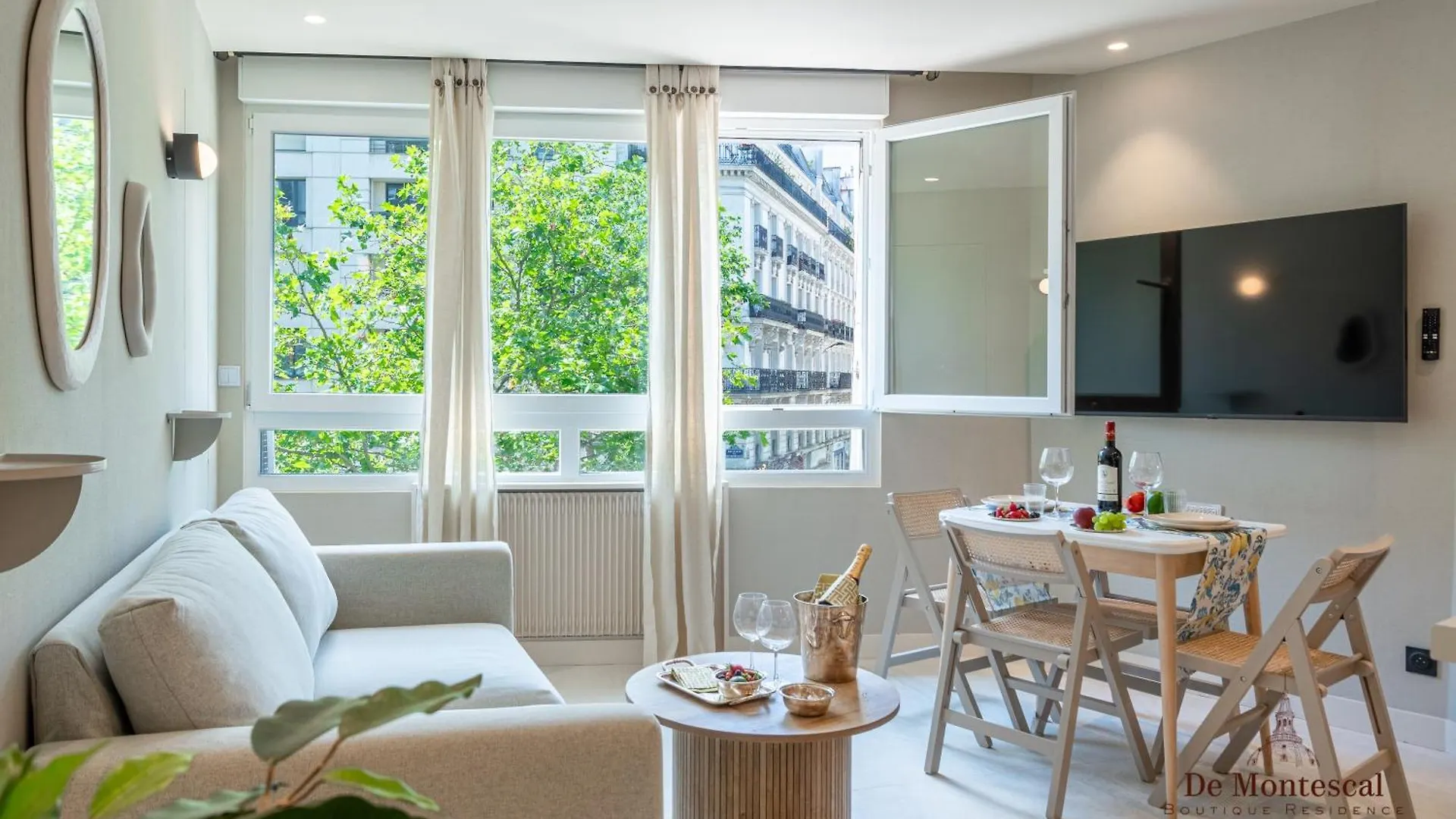 De Montescal Montparnasse Ac In A Prime Location 22 -36m2 *