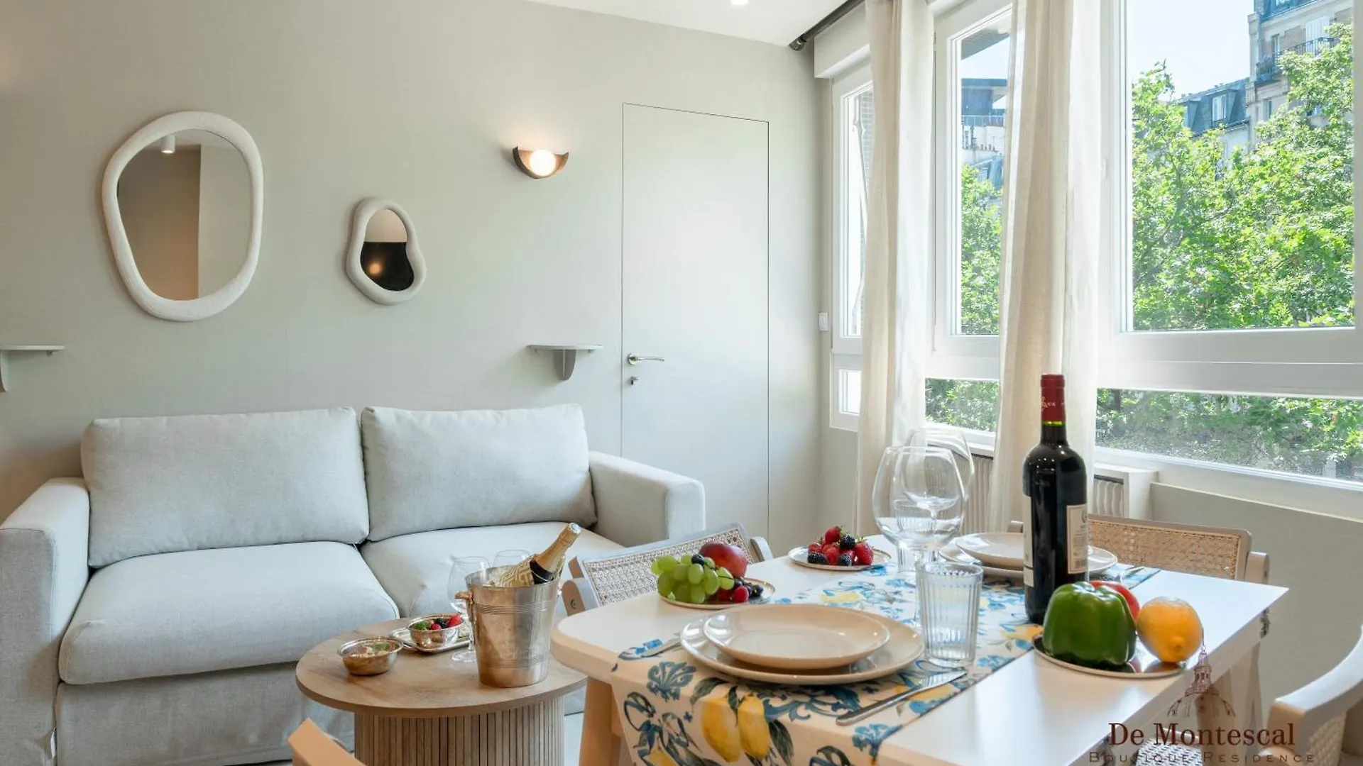 De Montescal Montparnasse Ac In A Prime Location 22 -36m2 Paris